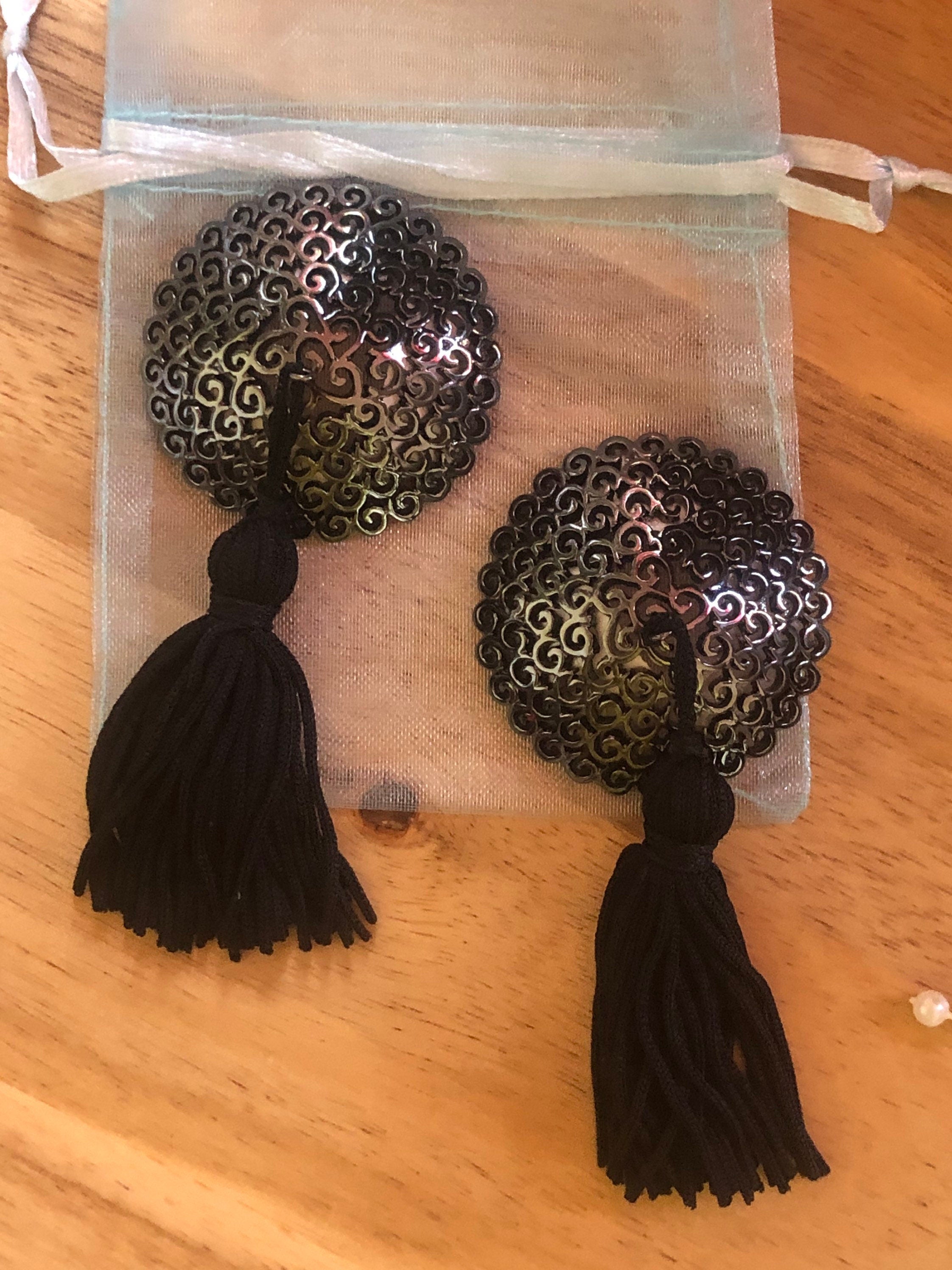 Harnais sexy en dentelle noir et perles