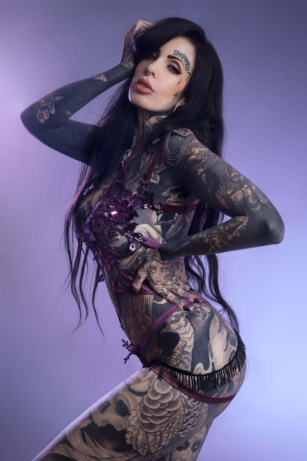 Harnais body ajustable en sequins et perles avec épaulettes violet