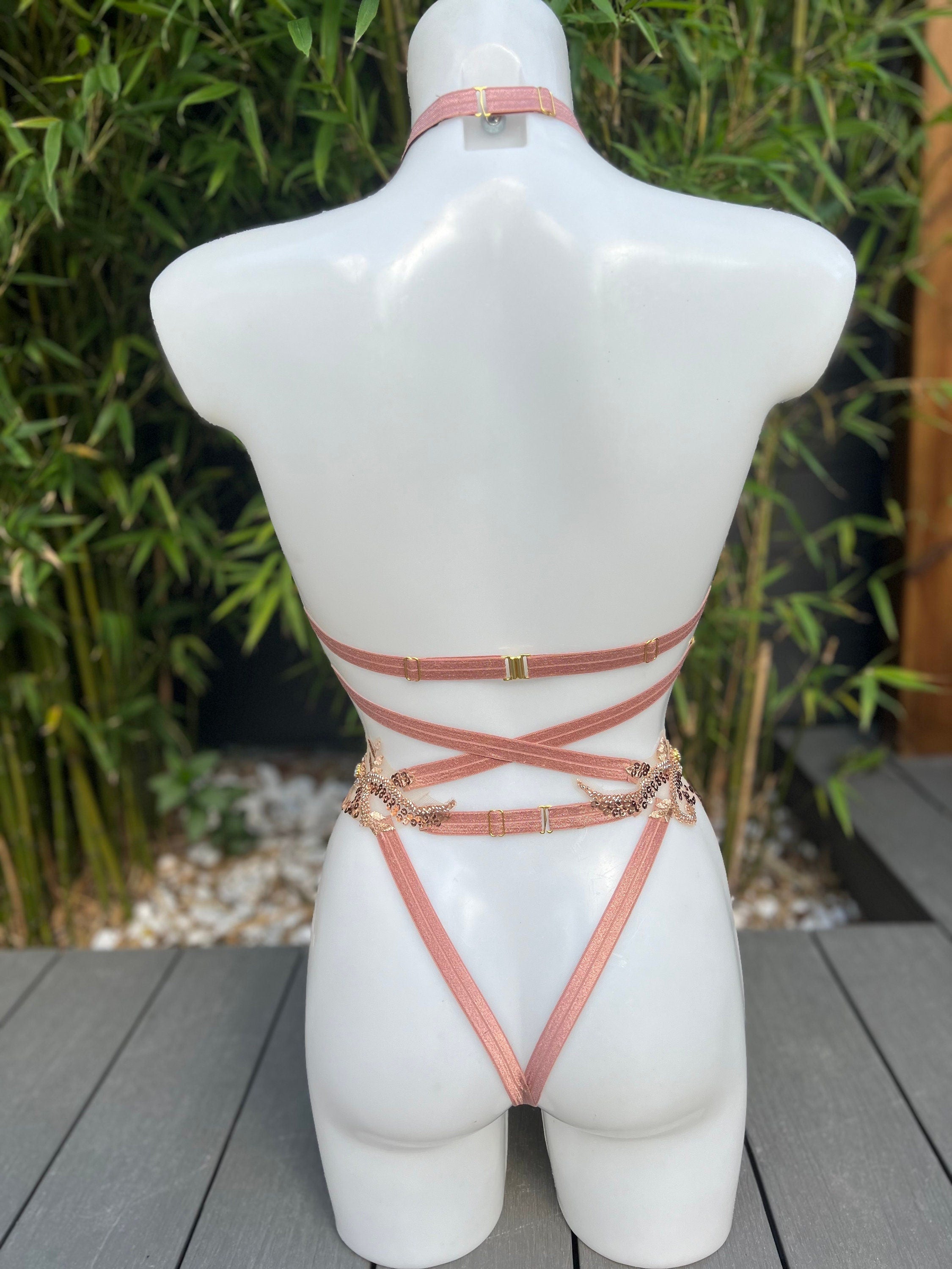 Ensemble nude et caramel en strass brodé