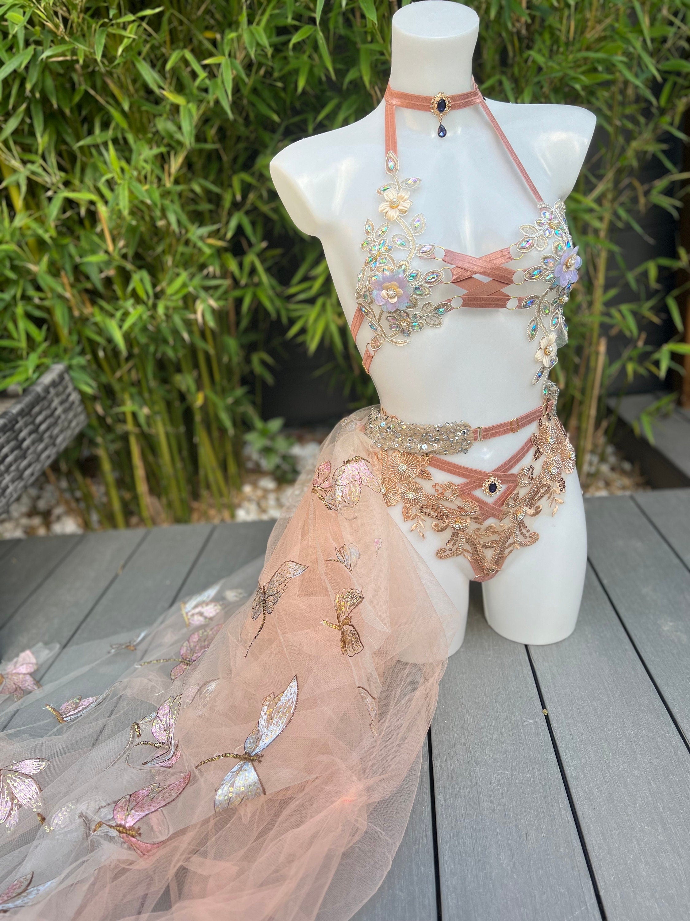 Ensemble nude et caramel en strass brodé