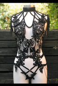 body en dentelle à sequins et perles avec épaulettes