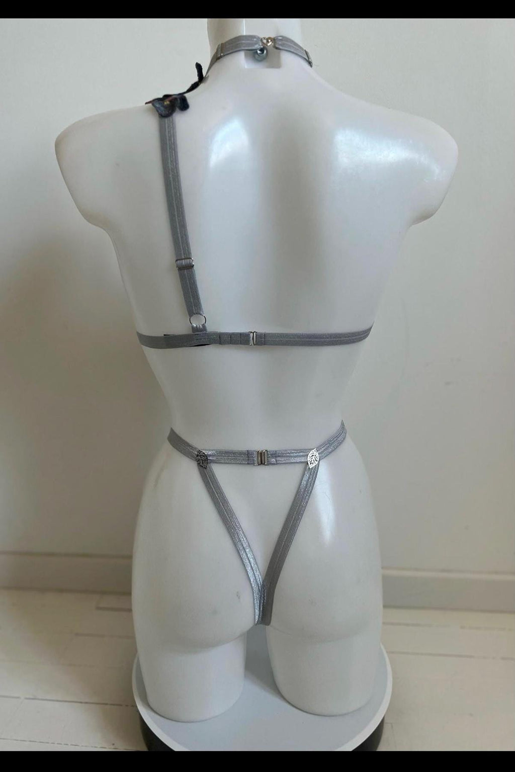 Body cage fleuris gris perle avec porte jarretelles ou seul