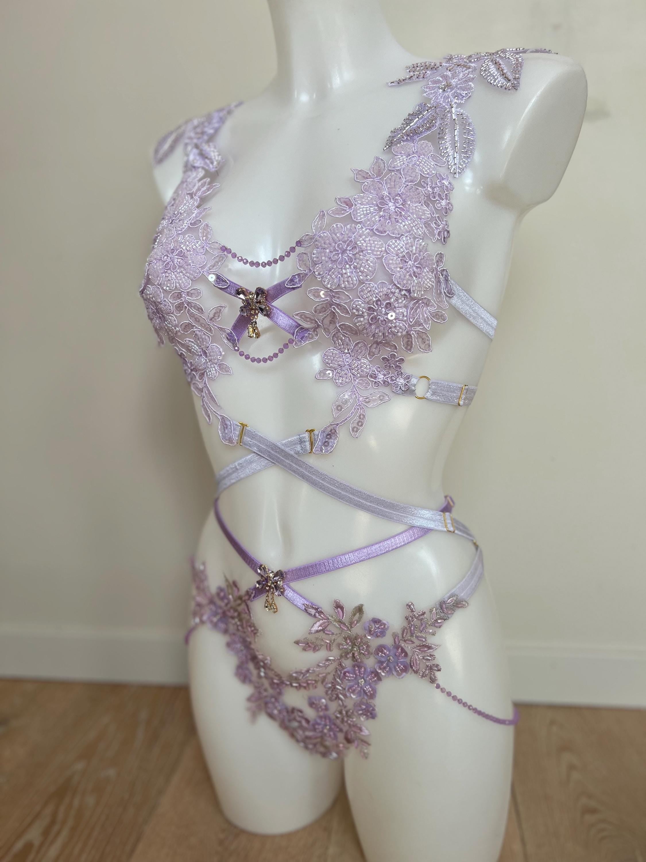 Body harnais en perles parme décoré de strass