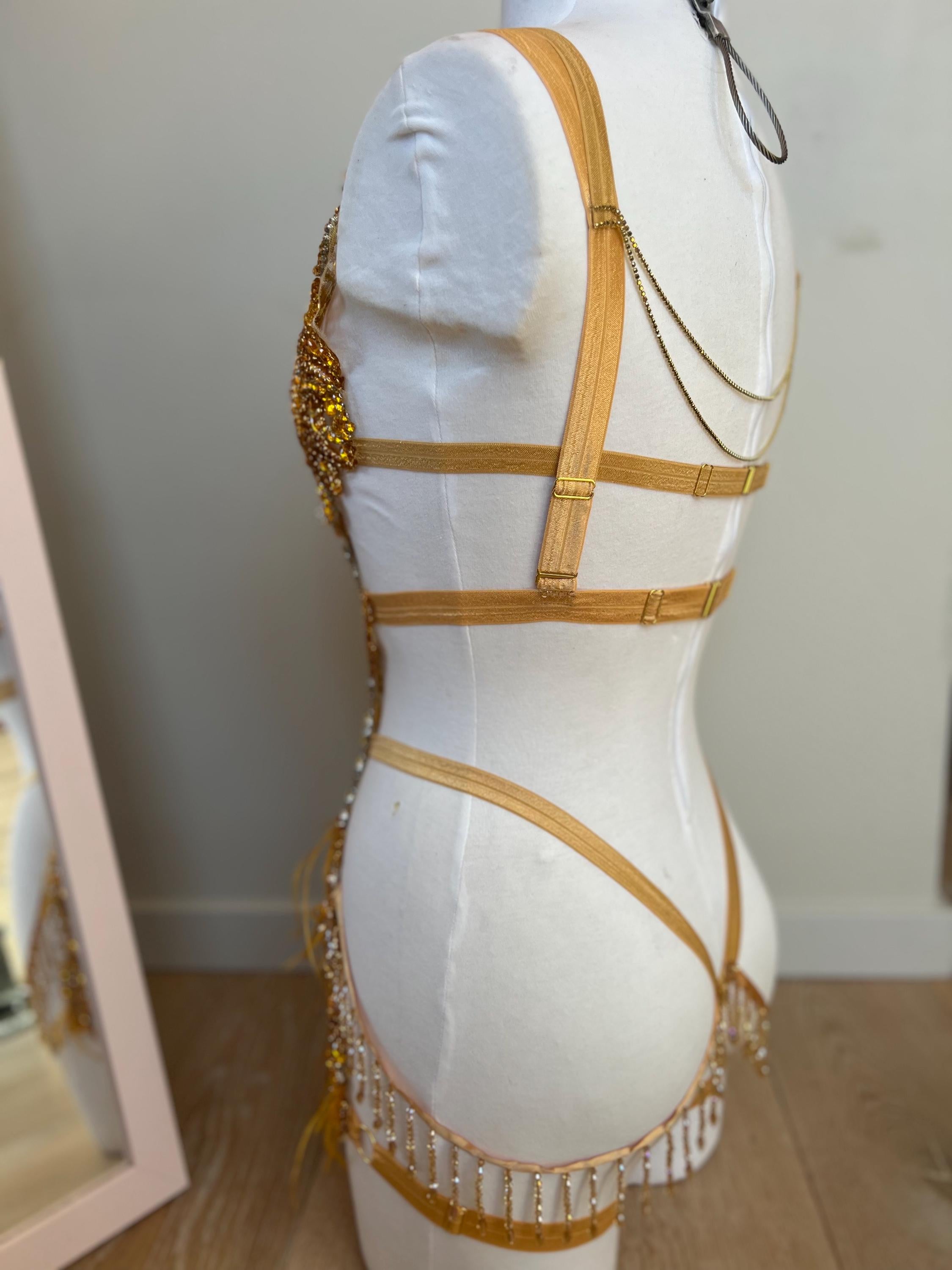 body en strass et plume précieux plusieurs coloris disponibles